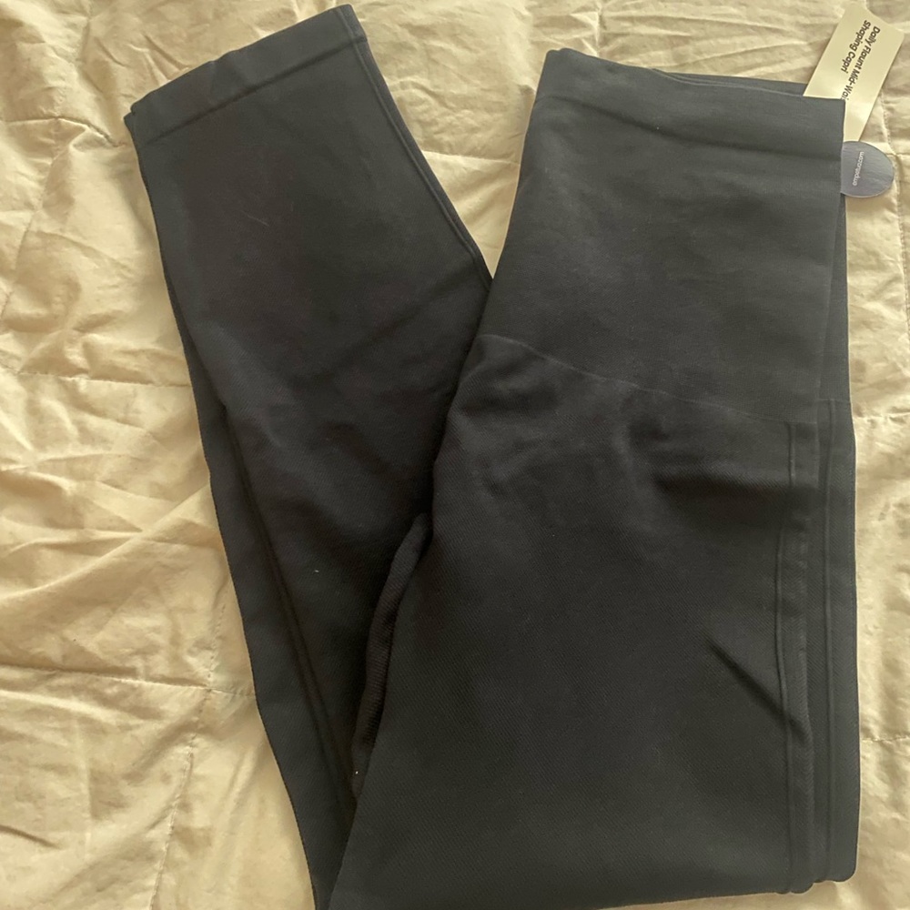 Shaping leggings NWT - Picture 2 of 6